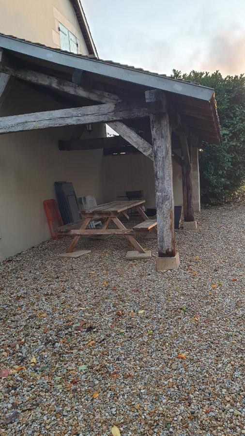 Gite Le Campagnard Saint-Germain-Des-Bois  Zewnętrze zdjęcie