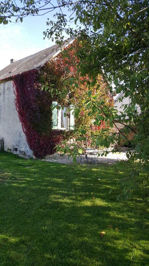 Gite Le Campagnard Saint-Germain-Des-Bois  Zewnętrze zdjęcie